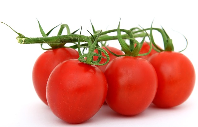 Lammekølle i tomatsovs med kartofler